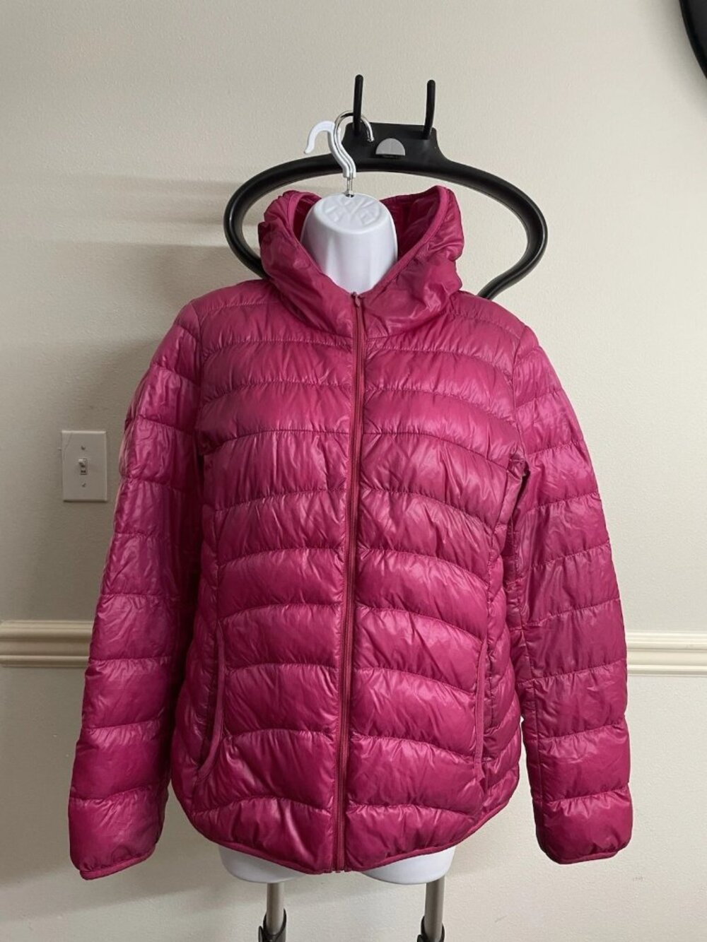 Uniqlo Women's Down Puffer Jacket Small, Ultra-Light, Full Zip, Packable